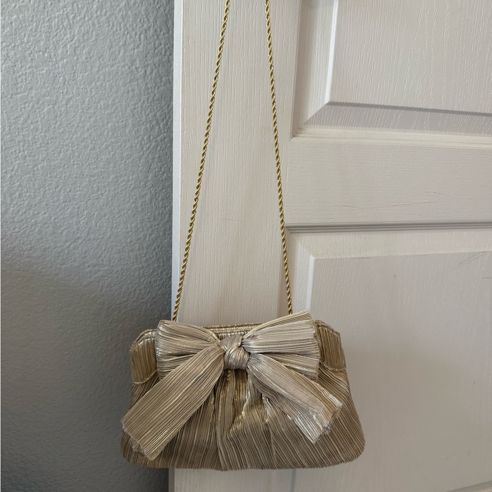 LOEFFLER RANDALL
Rayne bow-embellished clutch - Picture 4 of 6
